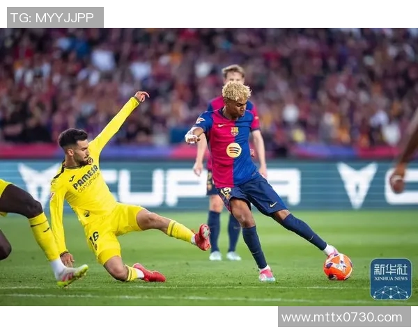 足球明星热衷足球游戏卡的背后故事与精彩瞬间分享